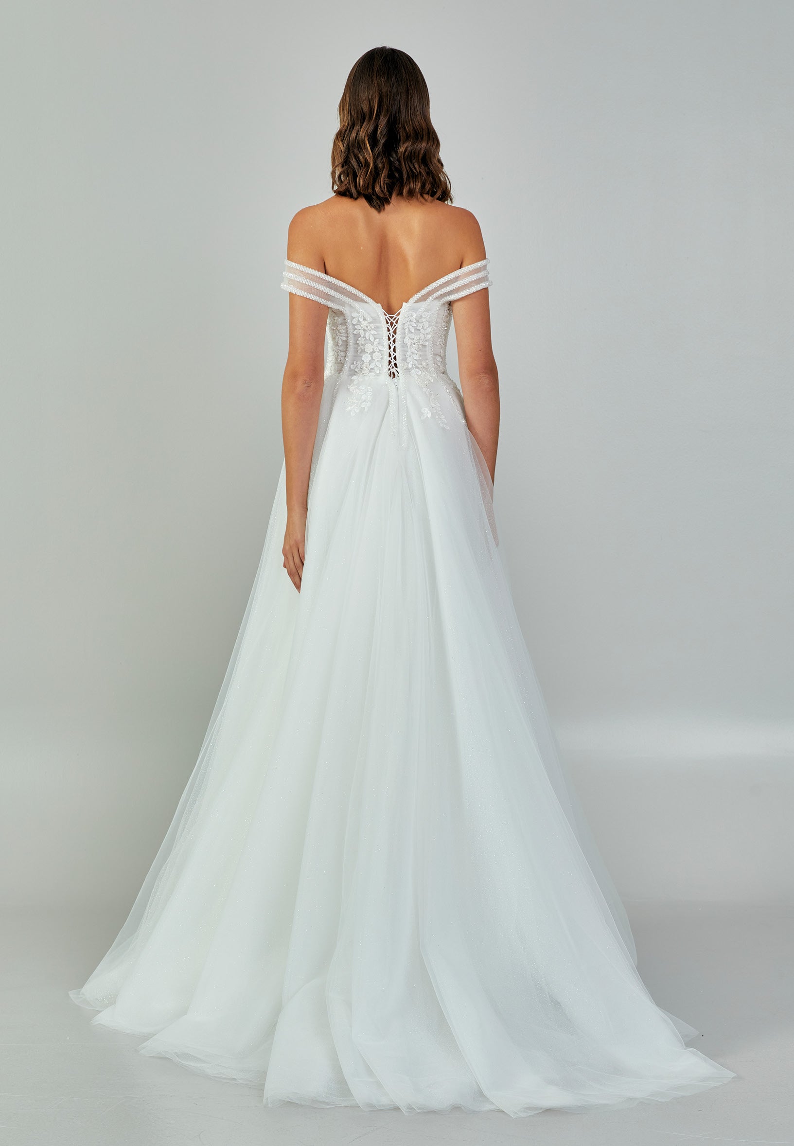 Luxury wedding dress rental 