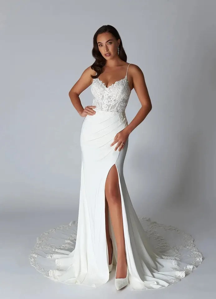 Rent designer wedding gowns 