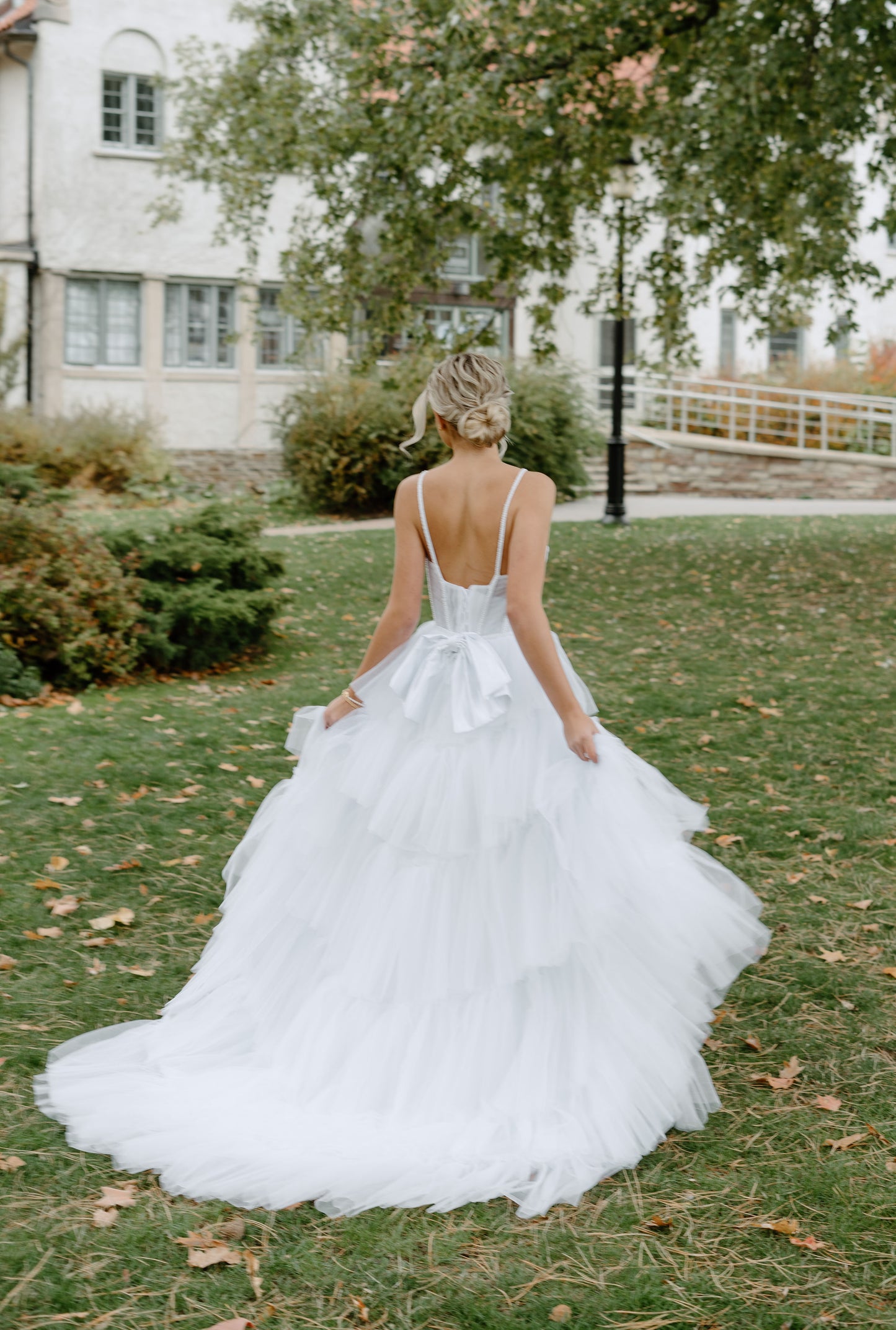 Rent elegant wedding dresses 