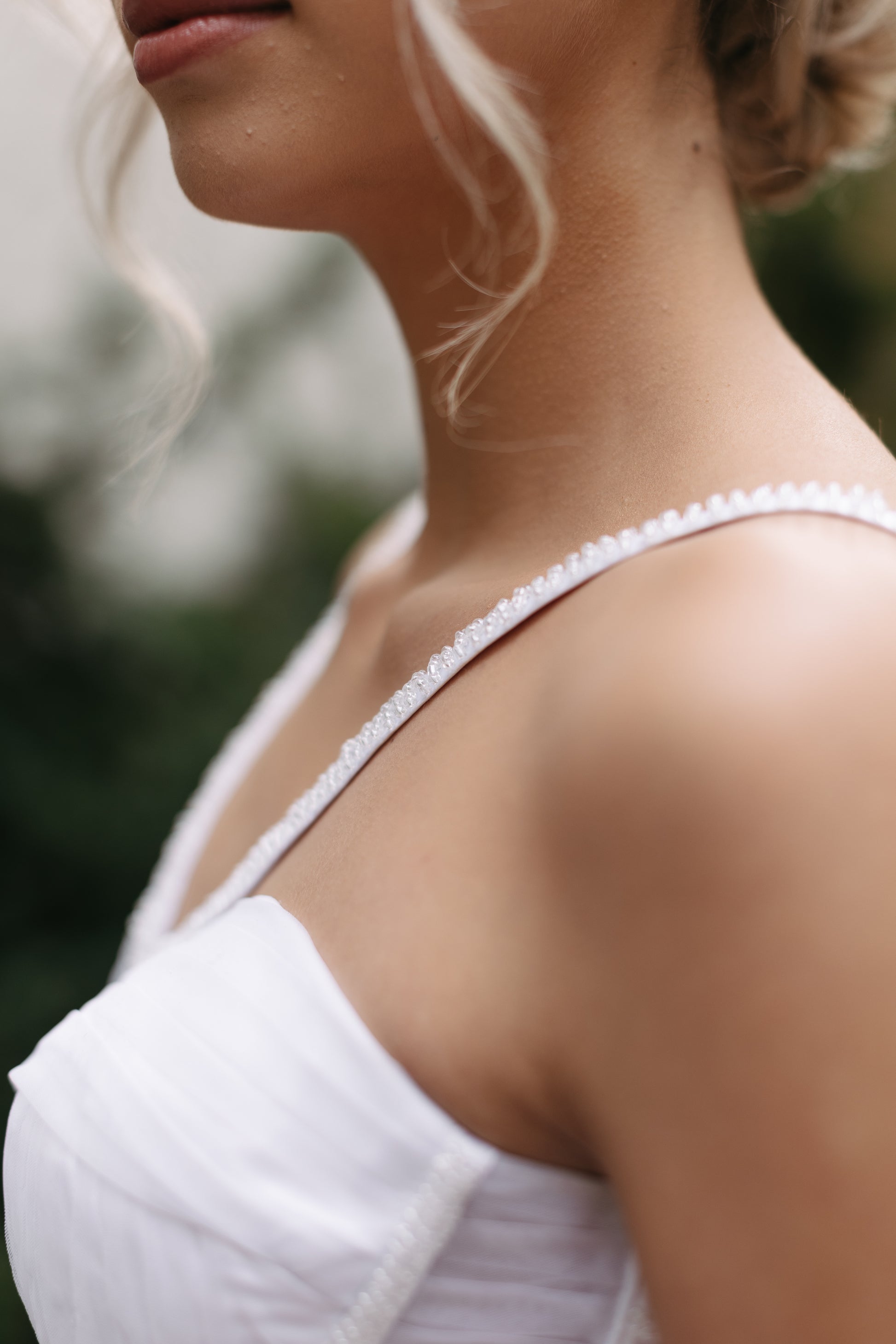 Rent designer wedding dresses 