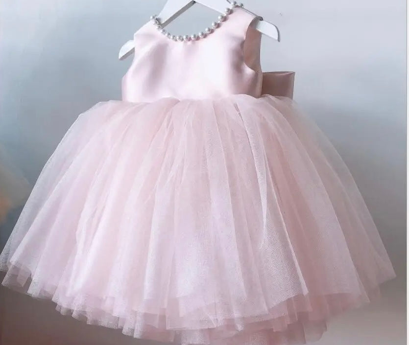 Rent birthday dresses for kids and girls
