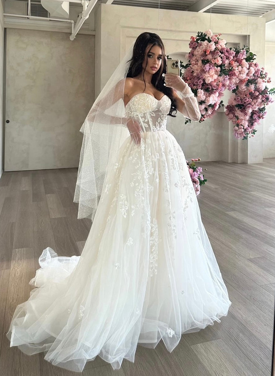 Best wedding dress rental shop 