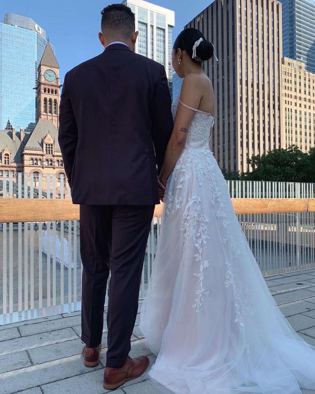 Bespoke wedding dress rental 