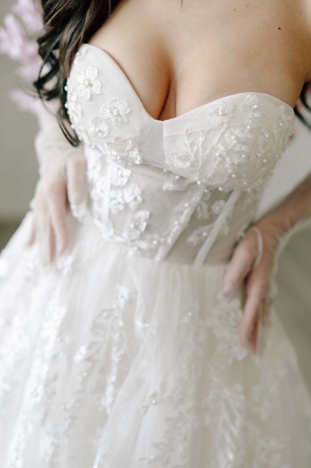 Best wedding dress rental shop 